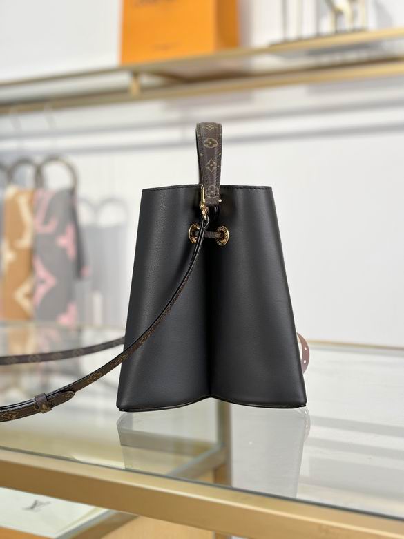 M13843 21X21X16cm YG 6