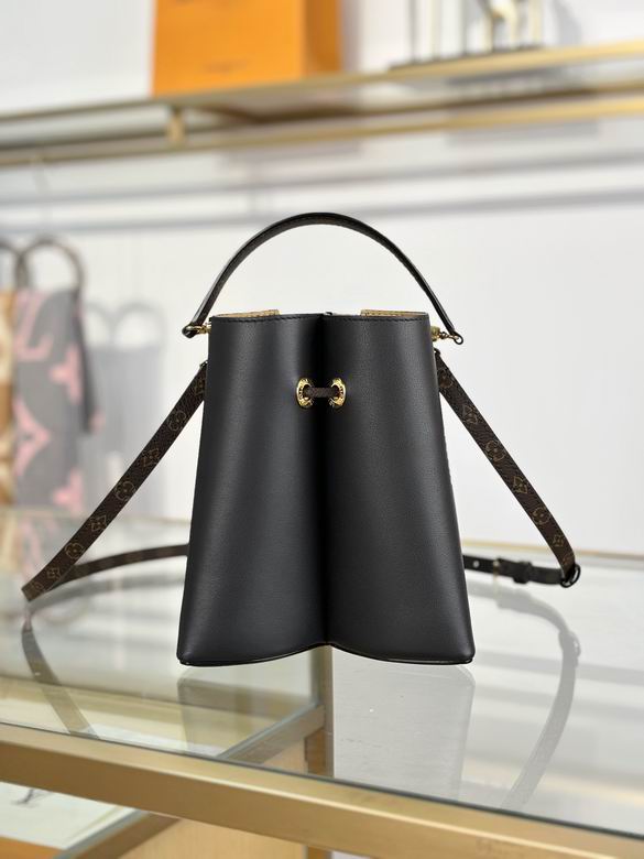 M13843 21X21X16cm YG 7