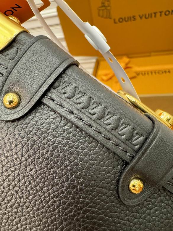 M23817 18X12.5X8cm YG 6