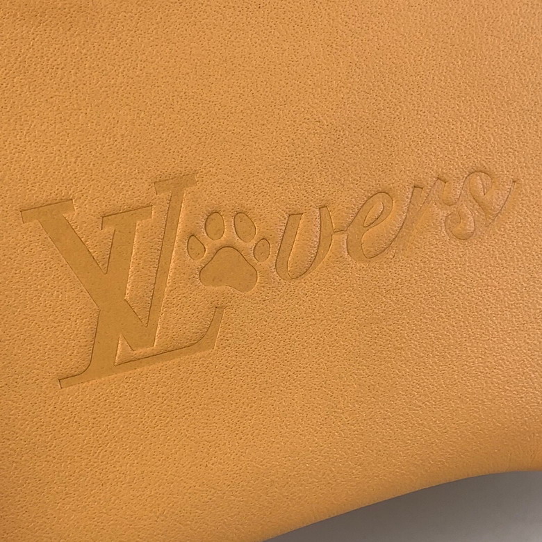 Pharrell Williams m12616 9x05x14 8cm gf_7