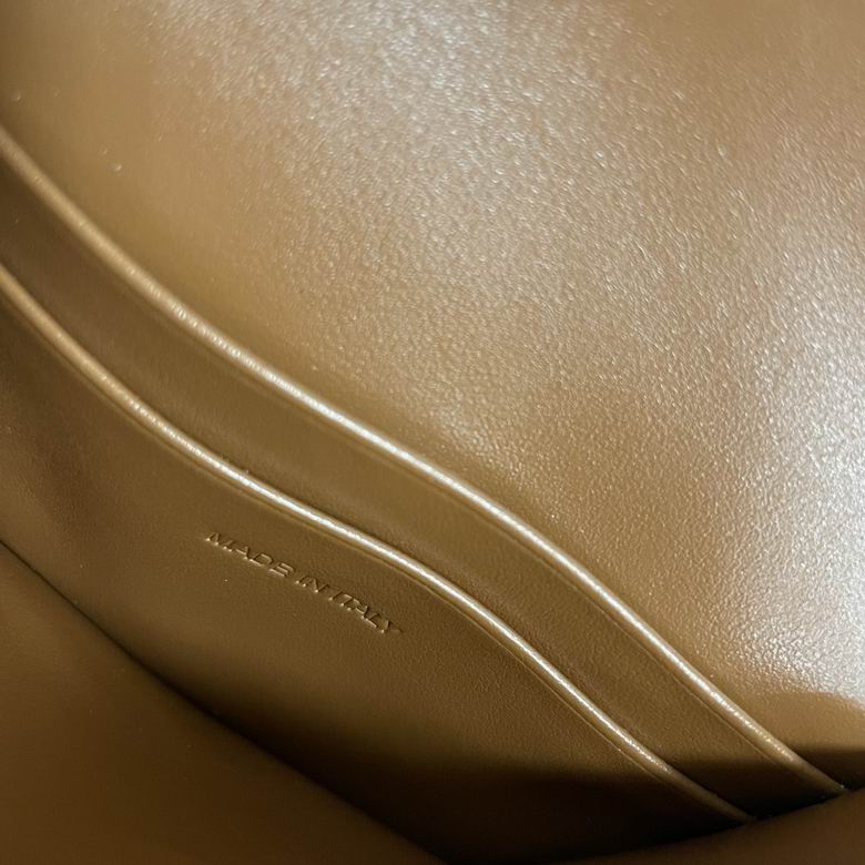 10L582 10.5X7X1cm SF 6