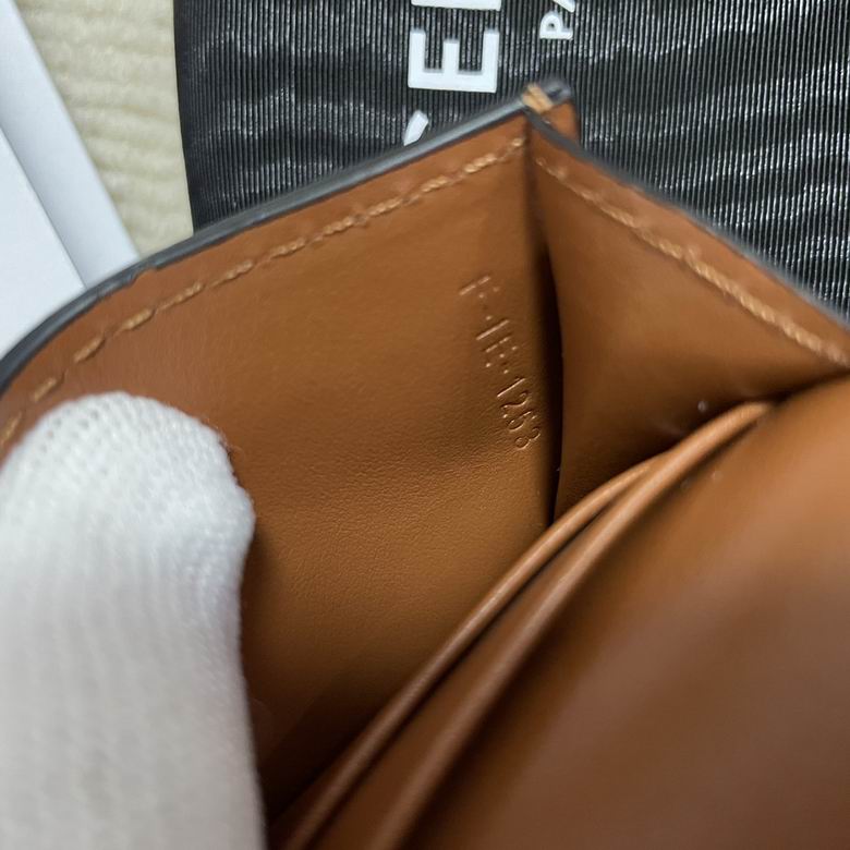 10L582 10.5X7X1cm SF 7