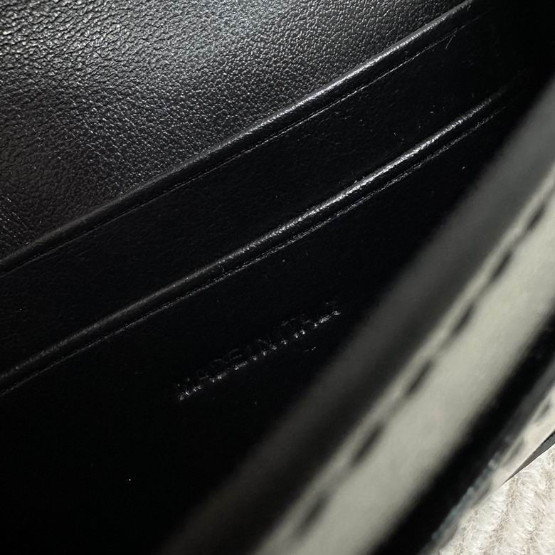 10L583 10.5X7X1cm SF 7色 53