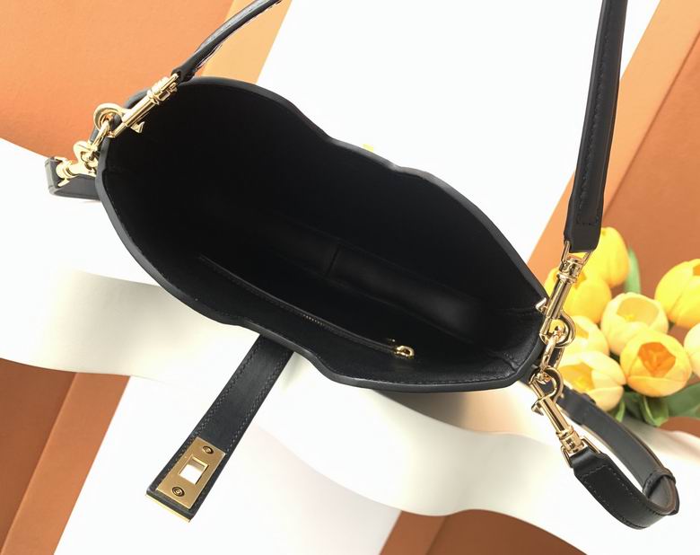 120693 24.5X21.5X5cm YG 7