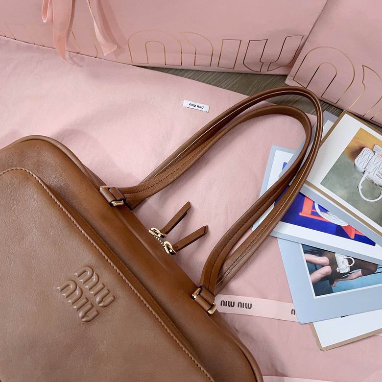 5BB175 32X15.5X11cm SF 2色 13