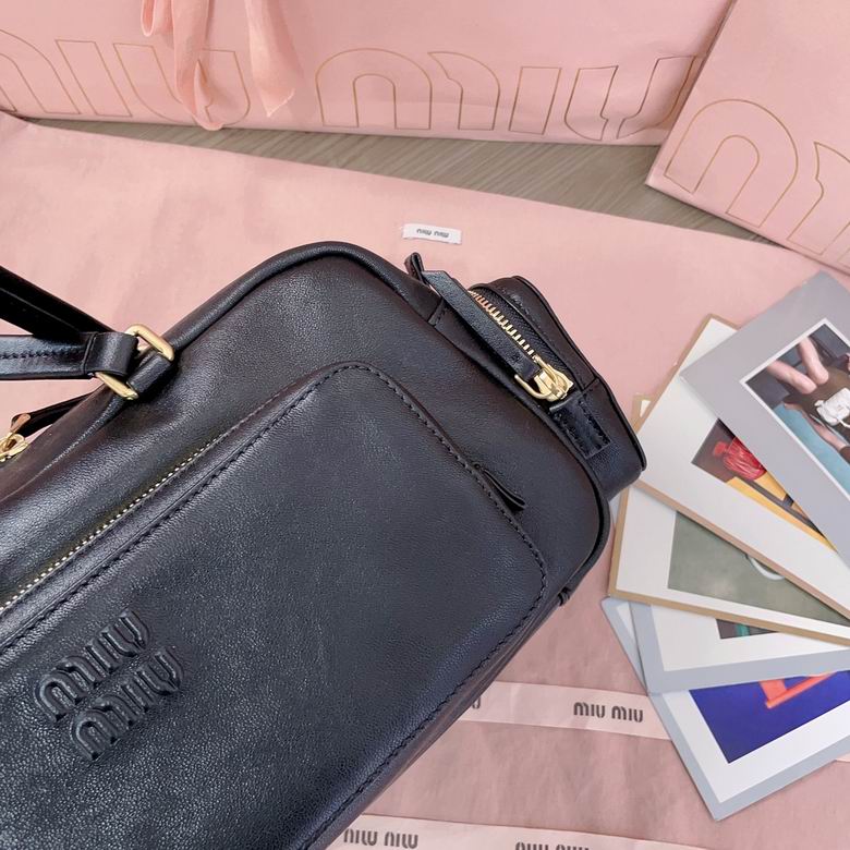 5BB175 32X15.5X11cm SF 2色 5