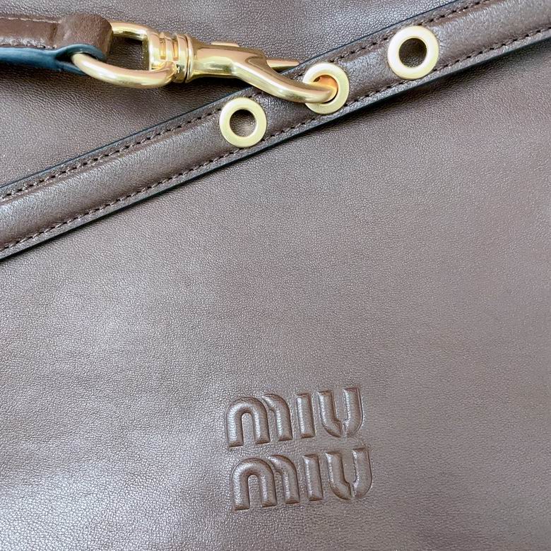 5BC181 40X24X7cm SF 2色 15