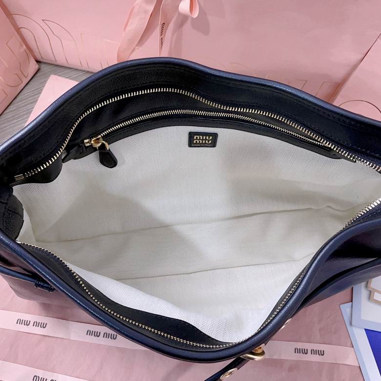 5BC181 40X24X7cm SF 2色 7