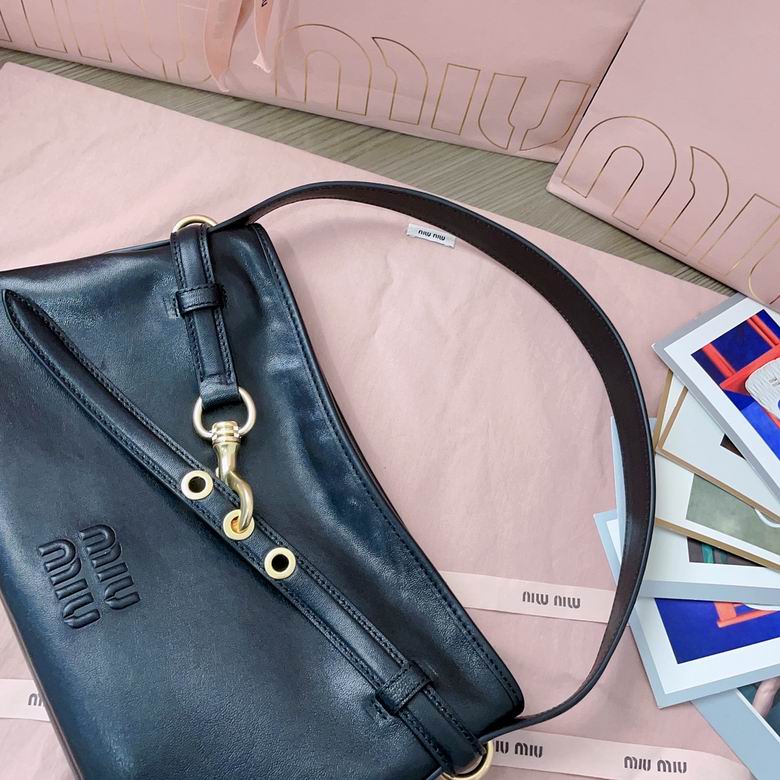 5BC182 33X19X5cm SF 2色 14