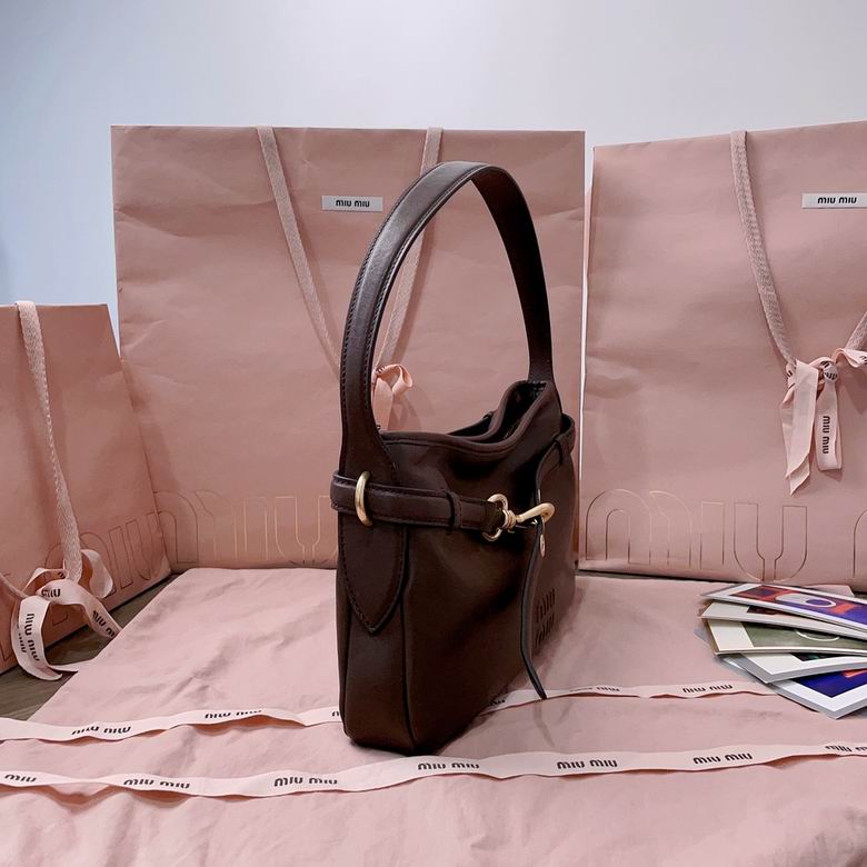 5BC182 33X19X5cm SF 2色 1