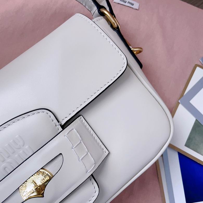 5BD270 23X13.5X5cm SF 6