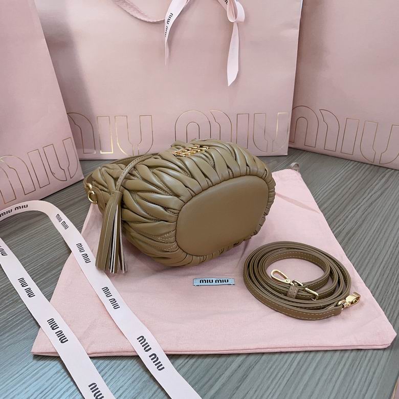 5BE085 17X15X10cm SF 4