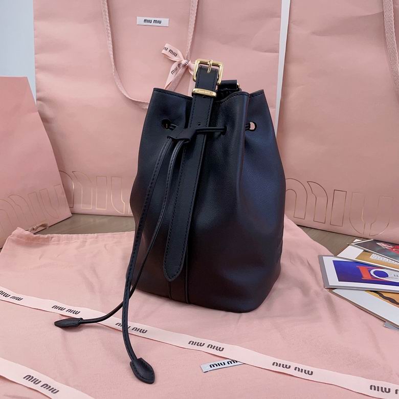 5BE090 16X22.5X14cm SF 2色 1