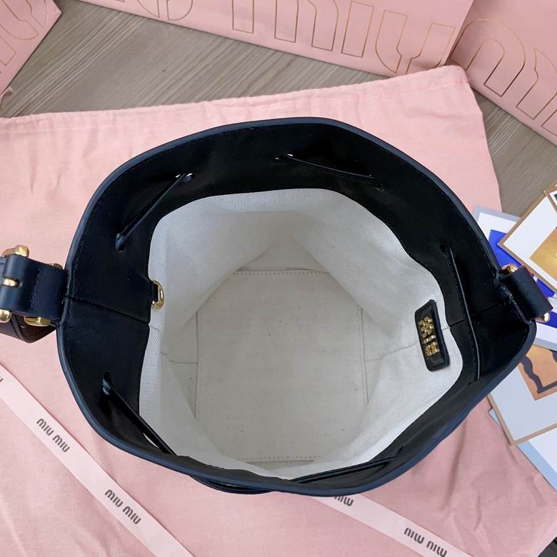 5BE090 16X22.5X14cm SF 2色 7