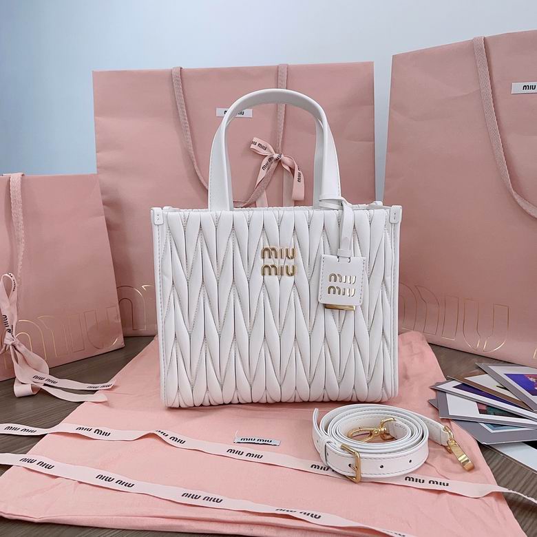 5BG263 24X20.5X8cm SF 2色 10