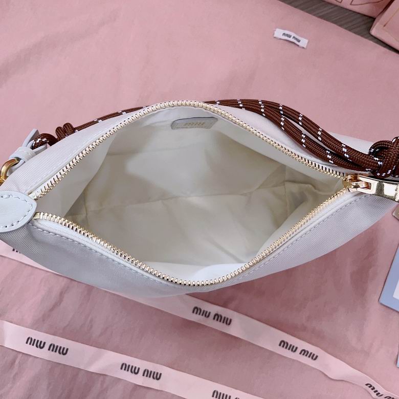 5NE841 19X25.5X14X10cm SF 5色 17