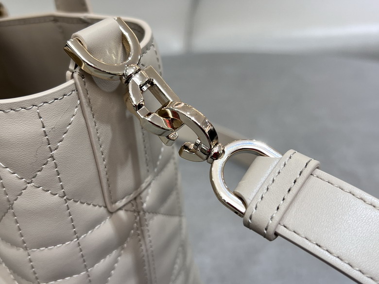 Dior 2835 16x18x12cm yz1_5