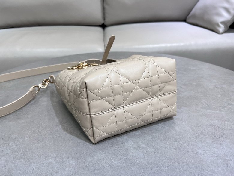 Dior 2835 16x18x12cm yz1_7