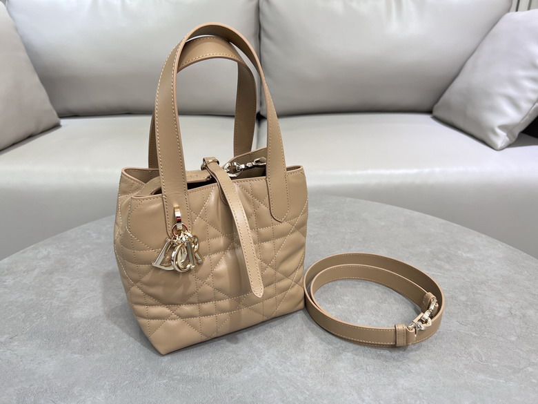 Dior 2835 16x18x12cm yz3_2