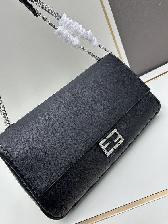 Fendi F1211 38x21x7cm ss_4