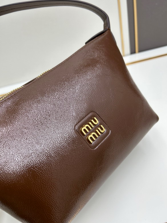 Miu 2023 18 5x14x10cm jj1_4