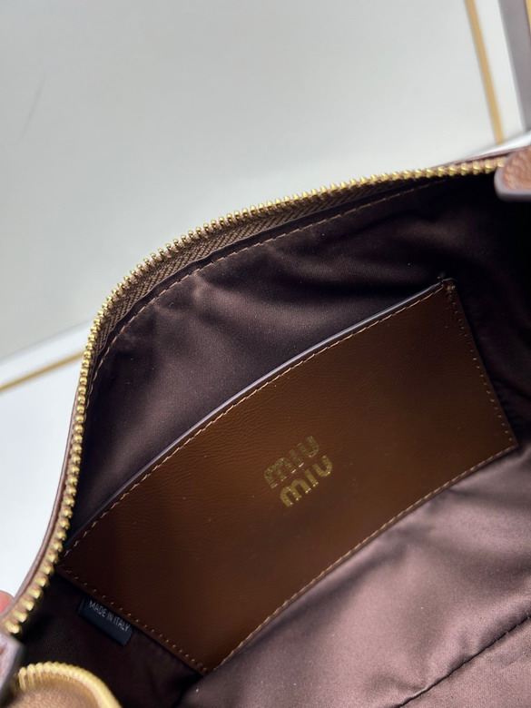 Miu 2023 18 5x14x10cm jj1_8