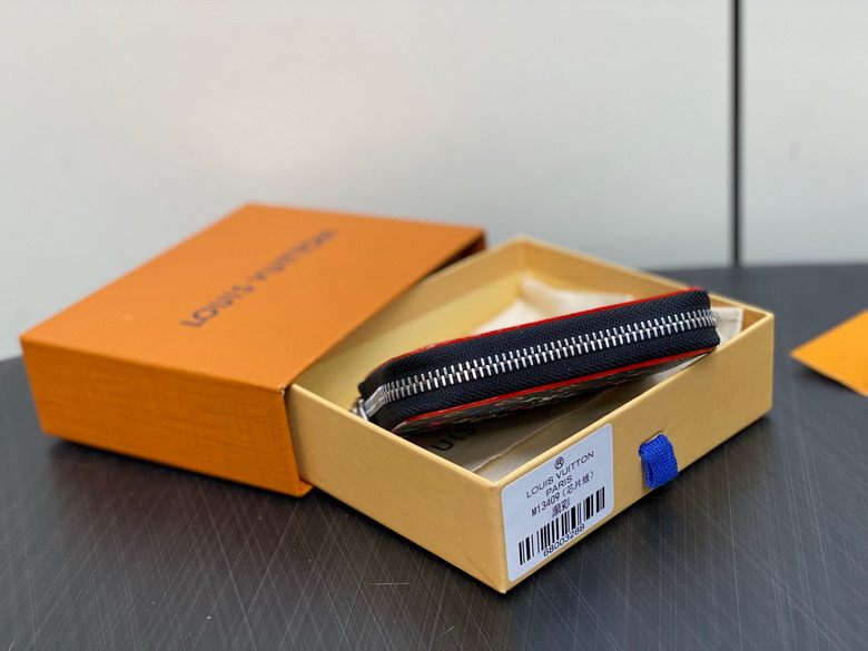 Vivienne M13409 11x8 5x2cm gf_4