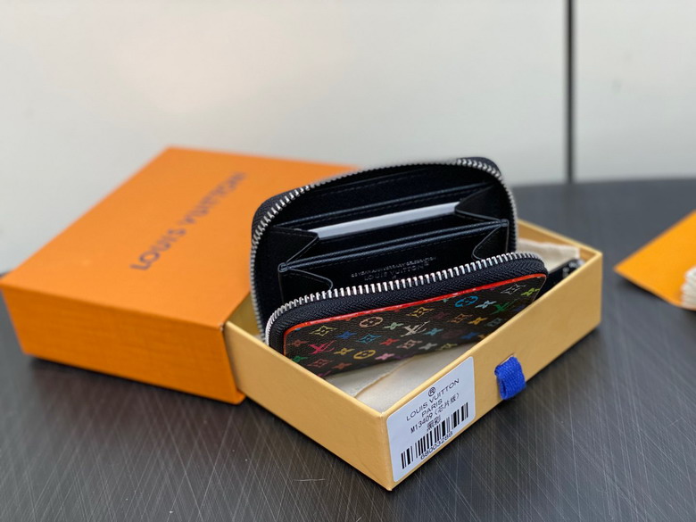 Vivienne M13409 11x8 5x2cm gf_7