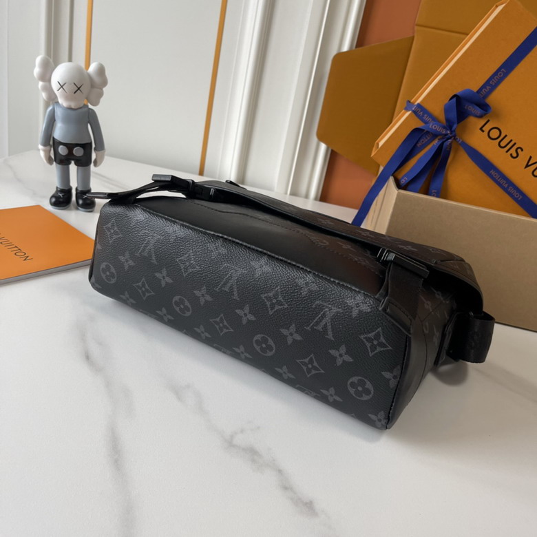 Voyager M12517 33x22 5x11cm ss_5