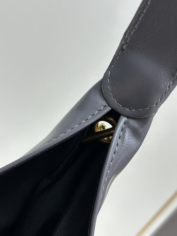 YSL saint 6102 37x35x8cm ss2_7