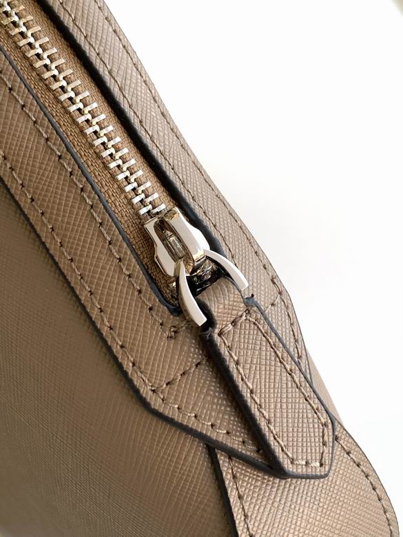 130308 24X17X4cm WP 5