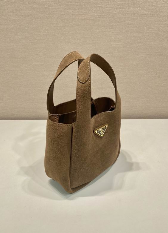 1BA349 18X16X10cm WP 2