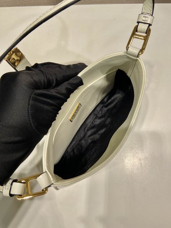 1BC169 22X18.5X4.5cm WP 2色 16