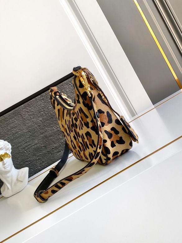 1BC204 23X17X6.5cm WP 2色 1