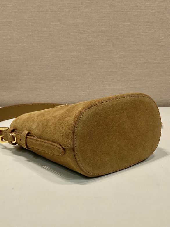 1BE078 17X18.5X10.5cm WP 4