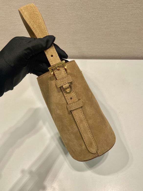 1BE078 17X18.5X10.5cm WP 5