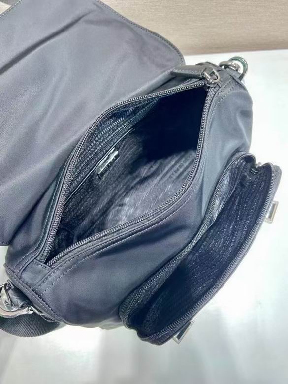 2VD071 27X20.5X17cm WP 7