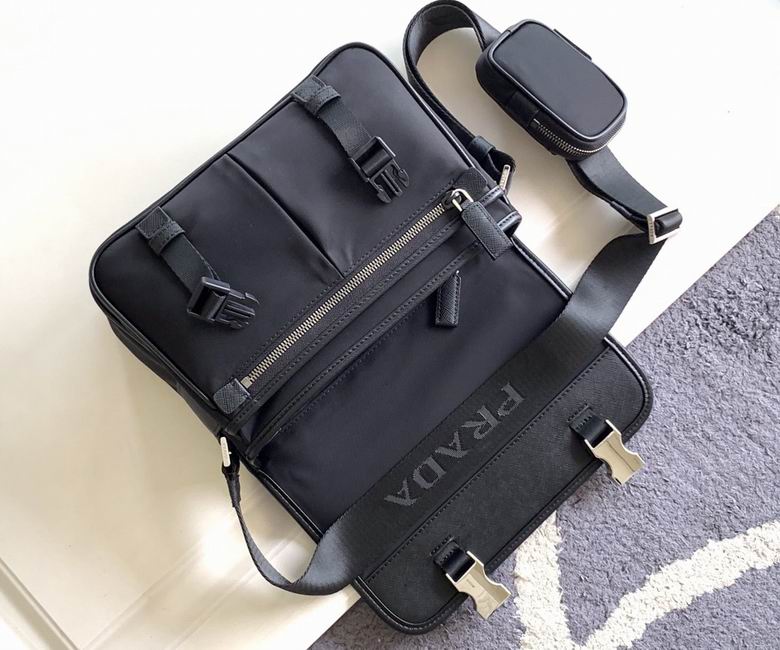 2VD769 24X16X10cm WP 4