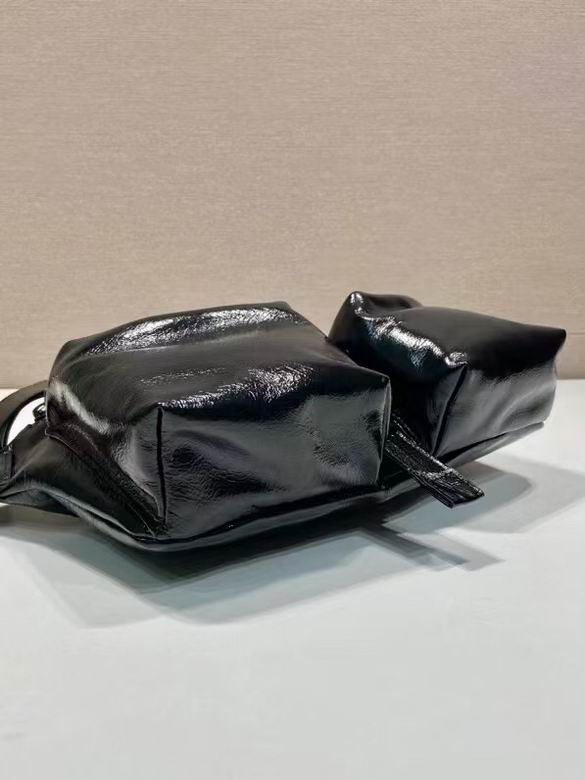 2VH174 24X18X5.5cm WP 4