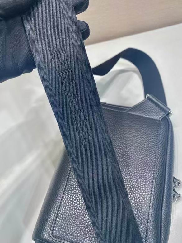 2VH181 24X16.5X7cm WP 5