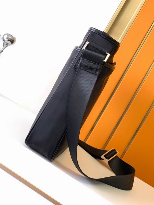 2VH797 26X27X6.5cm WP 1