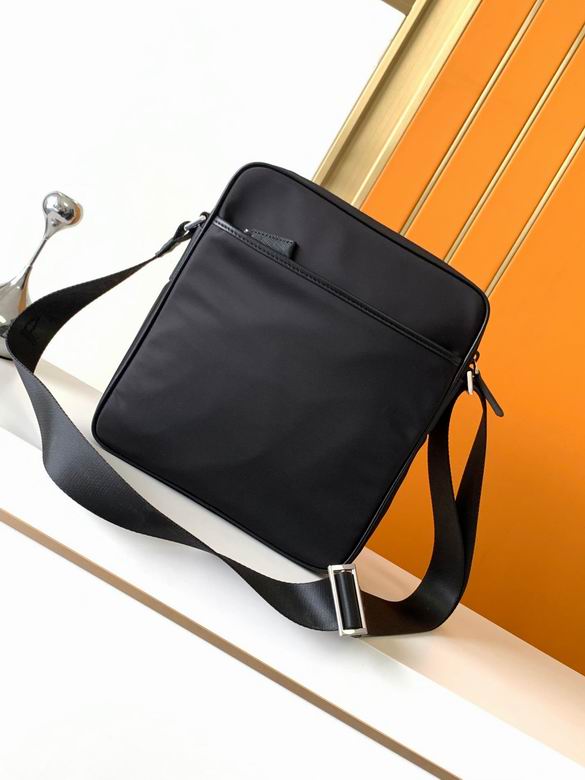 2VQ002 27X24.5X7cm WP 2