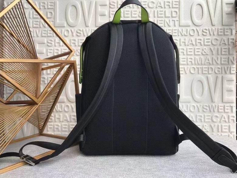 688-1 42X31.5X15cm WP 1