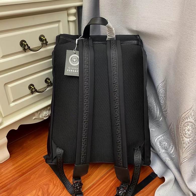 689-1 45X34X15cm WP 2