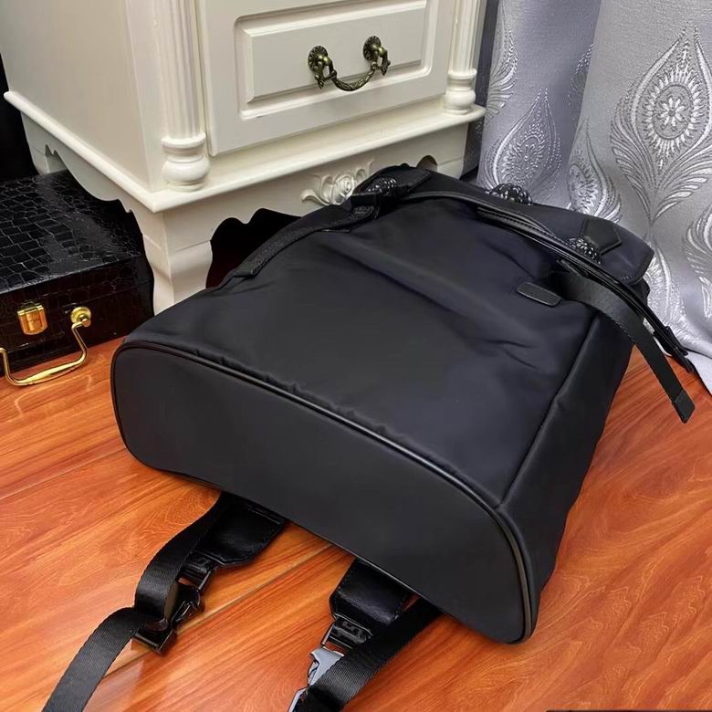 689-1 45X34X15cm WP 5