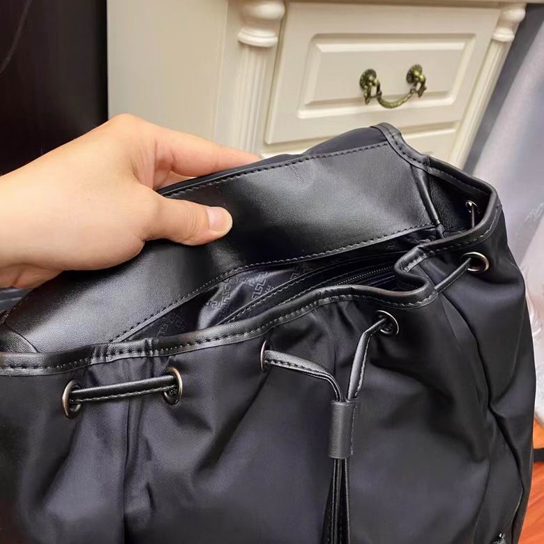 689-1 45X34X15cm WP 7