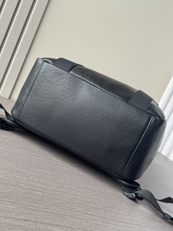 7018 31X42X19cm WP 6