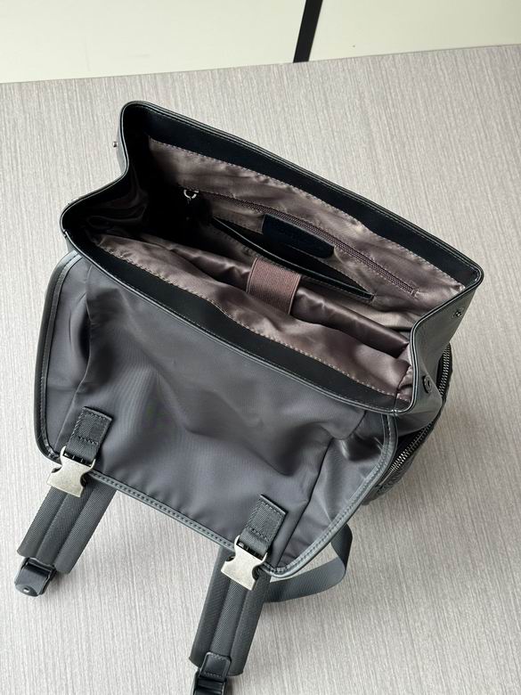 7040 30X42X15cm WP 8