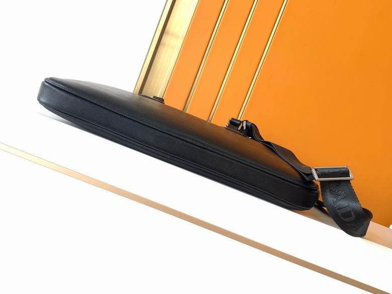 7061-1 38X28X3.5cm WP 3