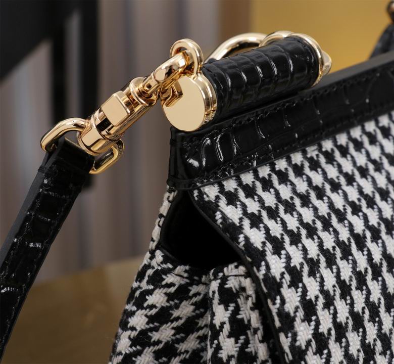 BB6111 11X18X6cm HX 17色 103